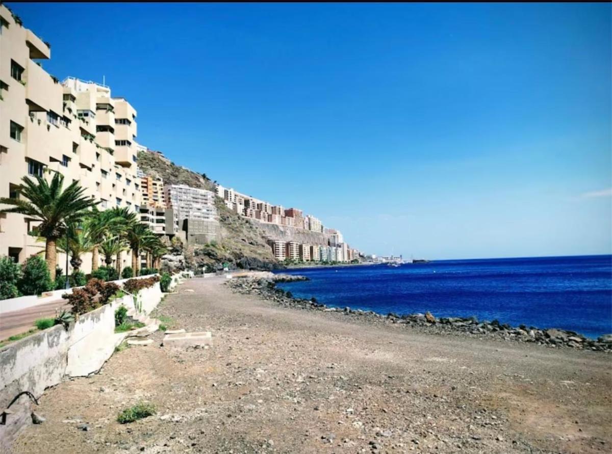Seaview Apartment *