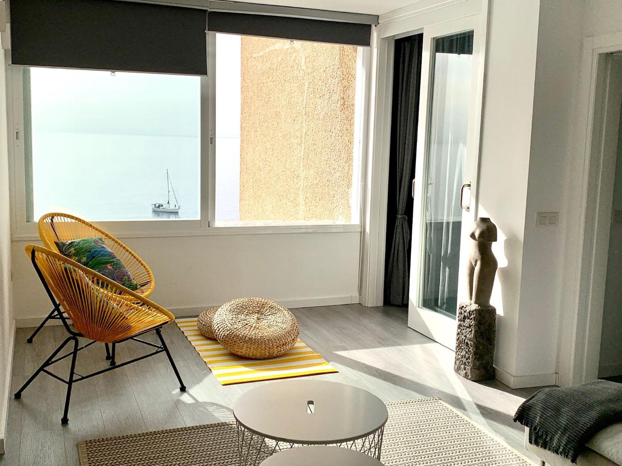 Seaview Apartment *